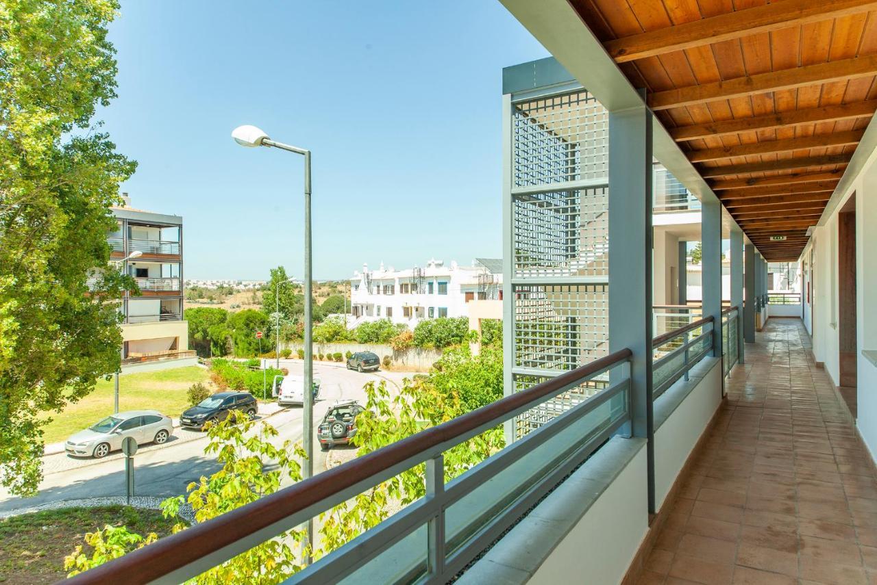 A11 - Marinapark Hill Beach Apartment Lagos Bagian luar foto