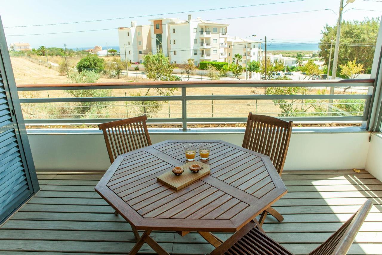 A11 - Marinapark Hill Beach Apartment Lagos Bagian luar foto