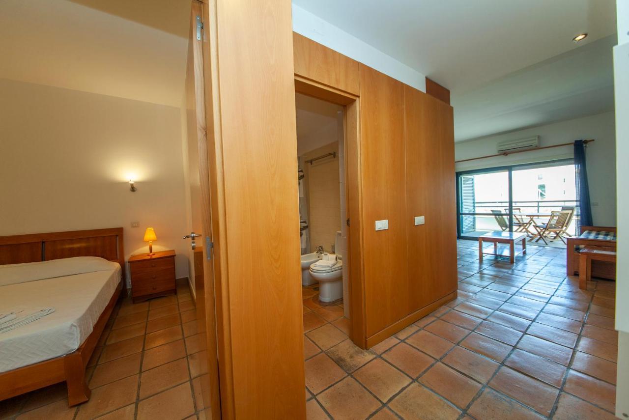 A11 - Marinapark Hill Beach Apartment Lagos Bagian luar foto